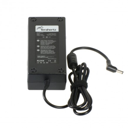 Fujitsu 5,5 x 2,5mm AC adapter / Charger for laptop 120W